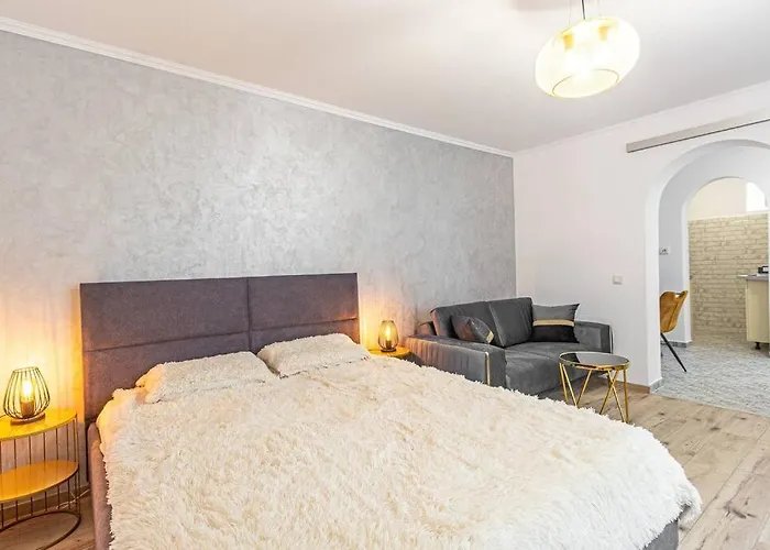 Flh - Black Church Apartman Brassó