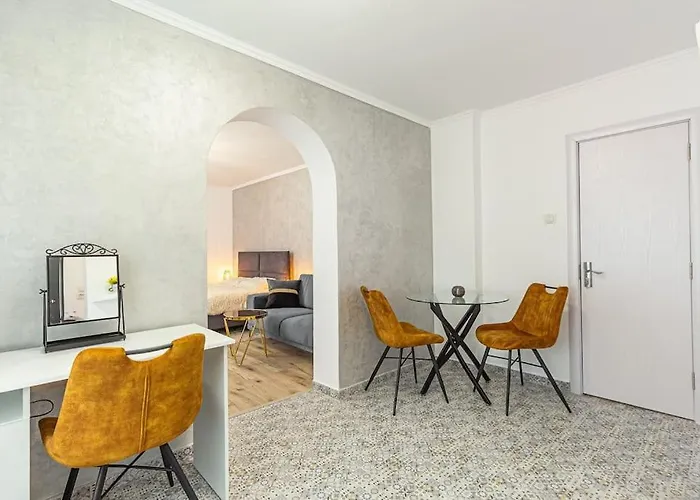 Flh - Black Church Apartman *